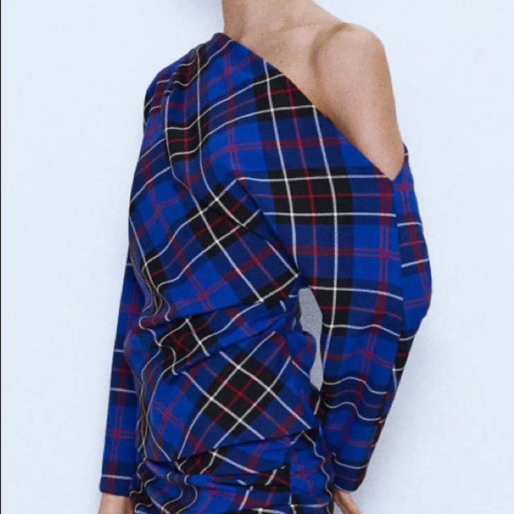 Zara Asymmetric top